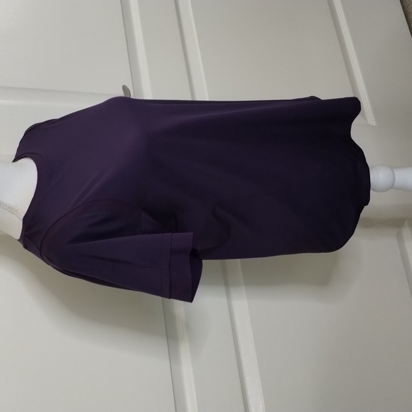Avia dark purple athletic top size small 4/6 short sleeve - Picture 3 of 8